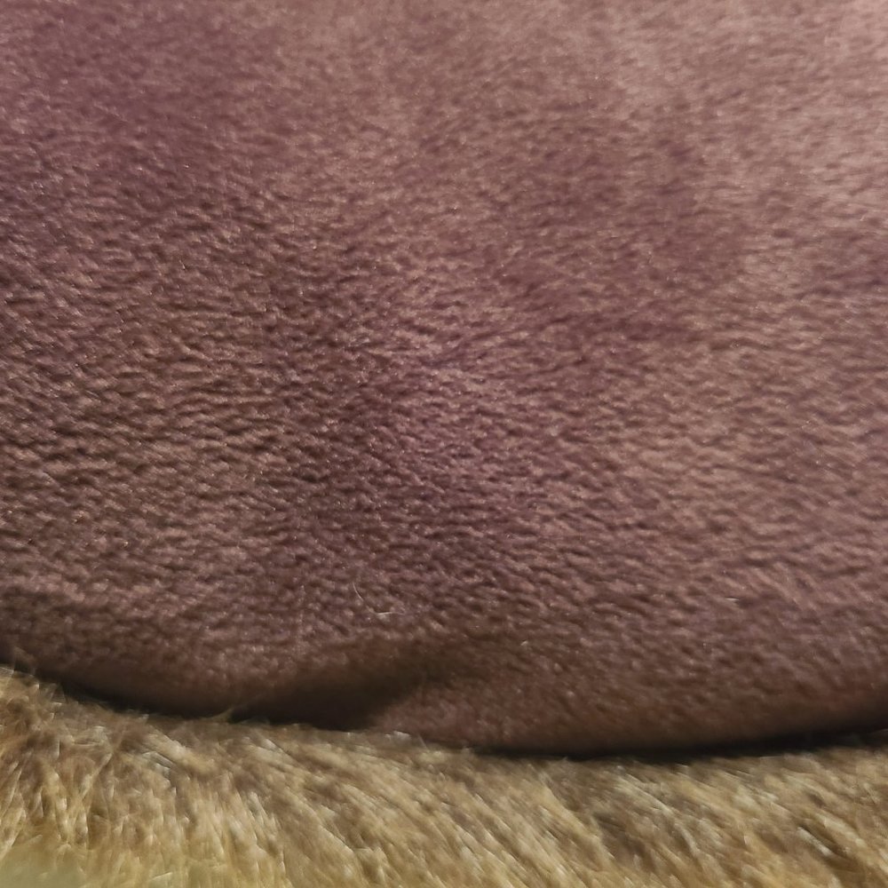 Bear-shaped pillow - Picture 4 of 5